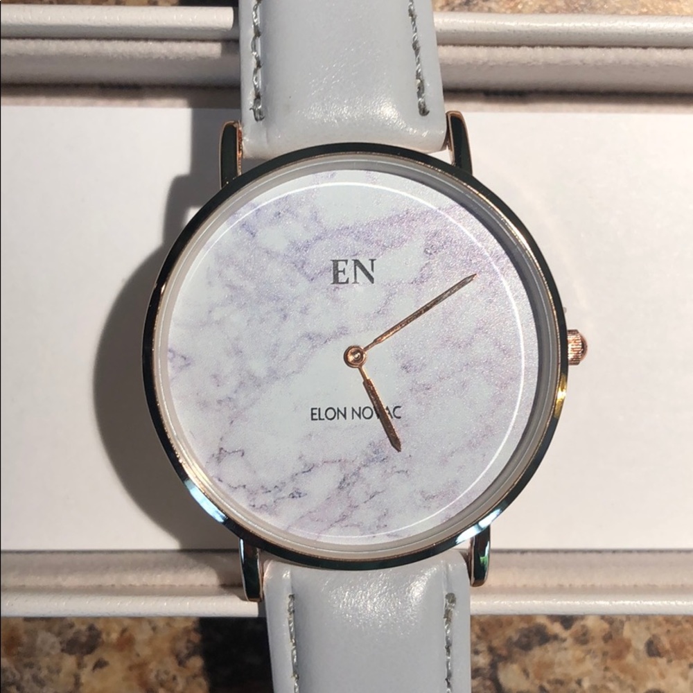 Elon Novac Watch - Picture 2 of 4